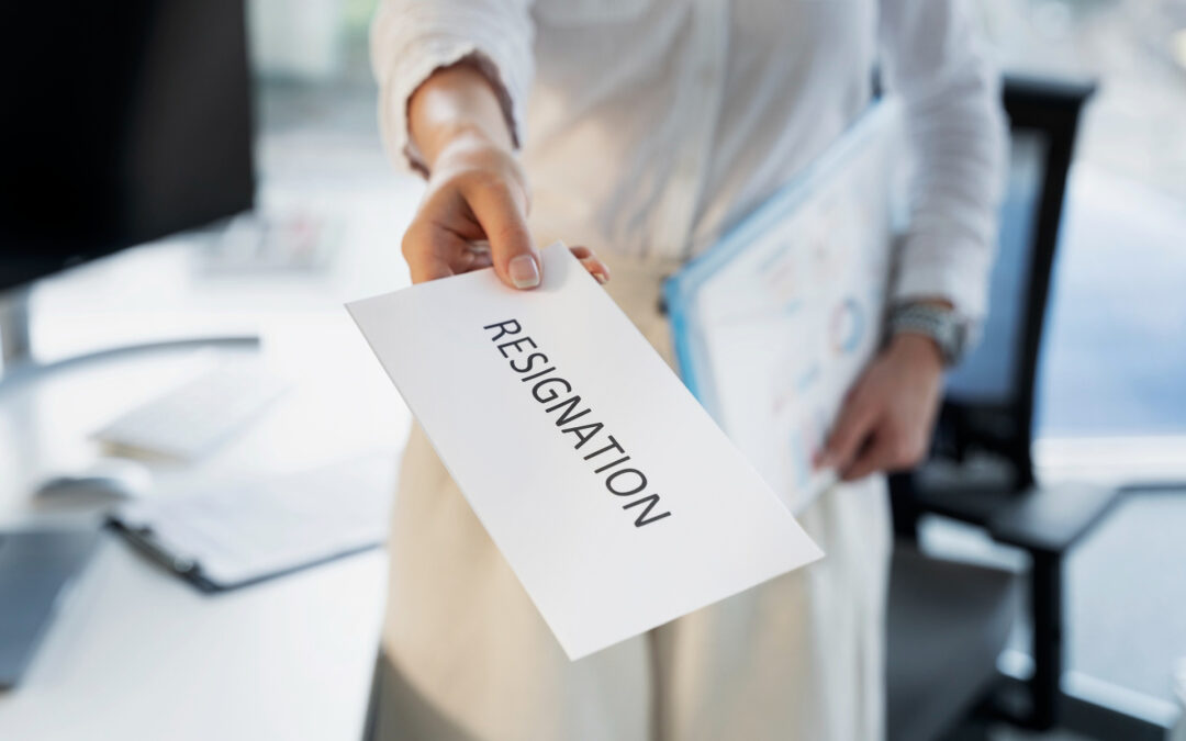 USCIS значно скорочує термін дії дозволів на роботу